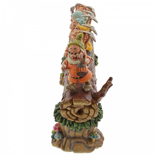 Disney Traditions A Good Day's Work, A Good Night's Sleep (Seven Dwarfs Master piece) Disney Traditions A Good Day's Work, A Good Night's Sleep (Seven Dwarfs Master piece)
