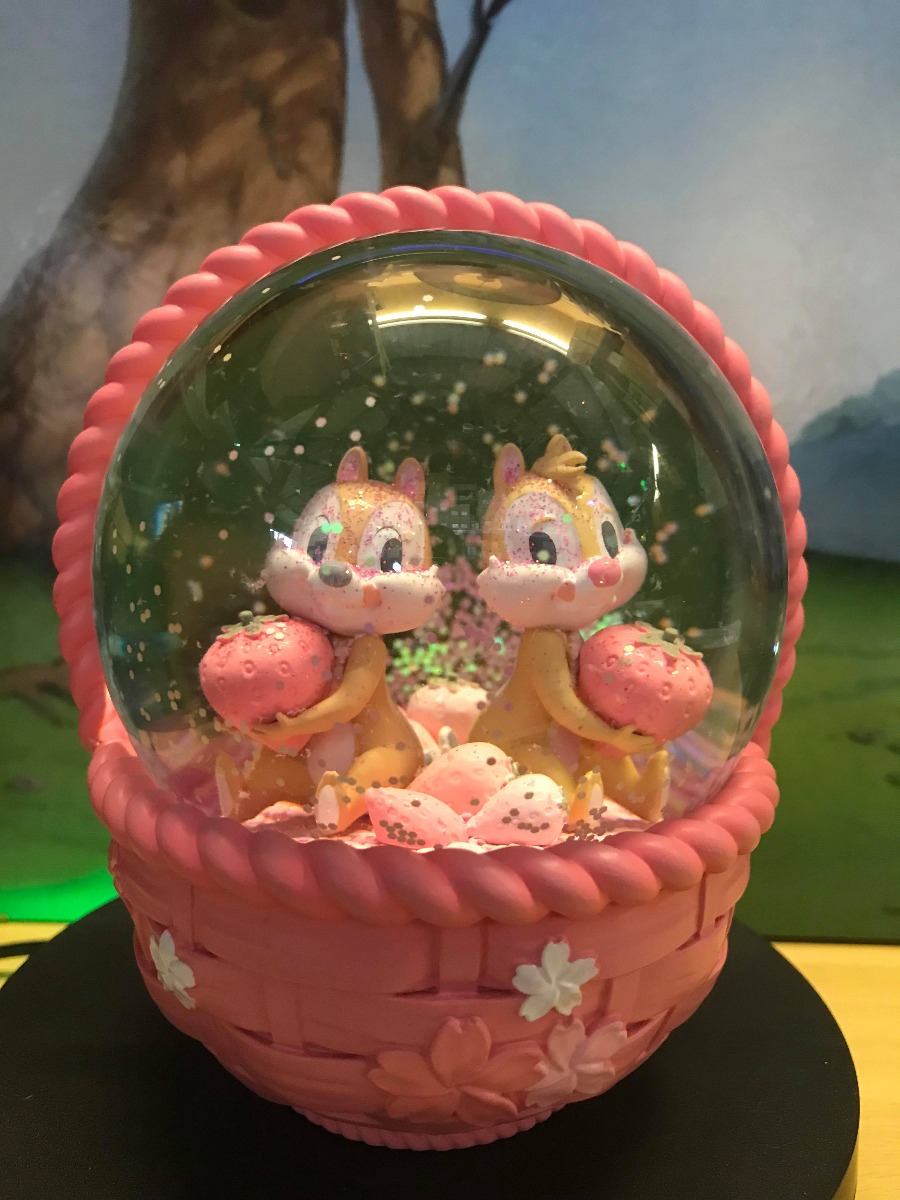 Disney Chip N Dale Globe - Japan Exclusive Disney Chip N Dale Globe - Japan Exclusive