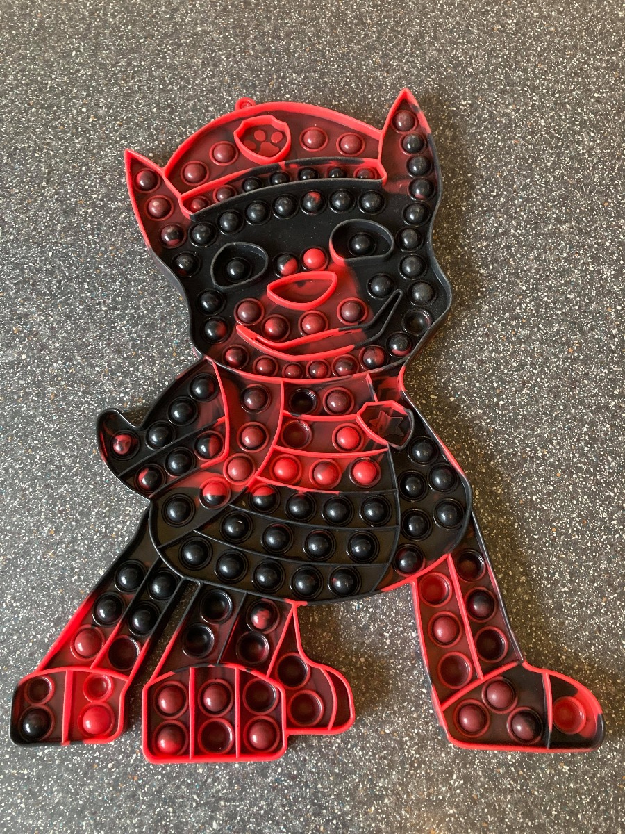 38CM MEGA JUMBO Pop It Fidget Paw Dog Assorted Colour Toy 38CM MEGA JUMBO Pop It Fidget Paw Dog Assorted Colour Toy