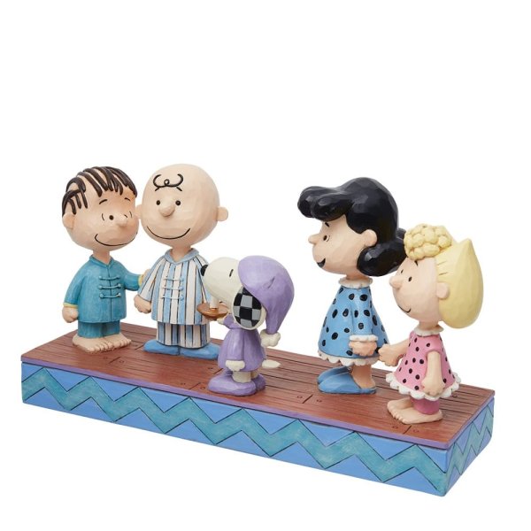 Jim Shore Peanunts Gang in Christmas PJ's Figurine Jim Shore Peanunts Gang in Christmas PJ's Figurine