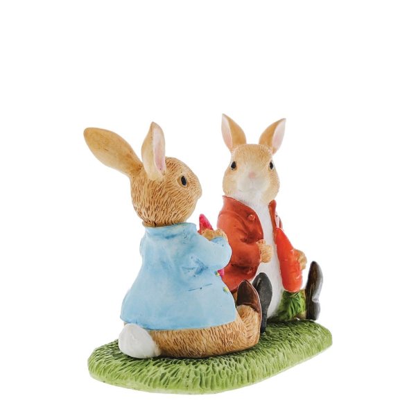 Beatrix Potter Peter Rabbit & Benjamin Eating Vegetables Figurine Beatrix Potter Peter Rabbit & Benjamin Eating Vegetables Figurine